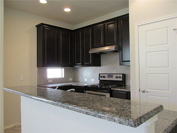 3rd image of 10124 Milla Cir #6