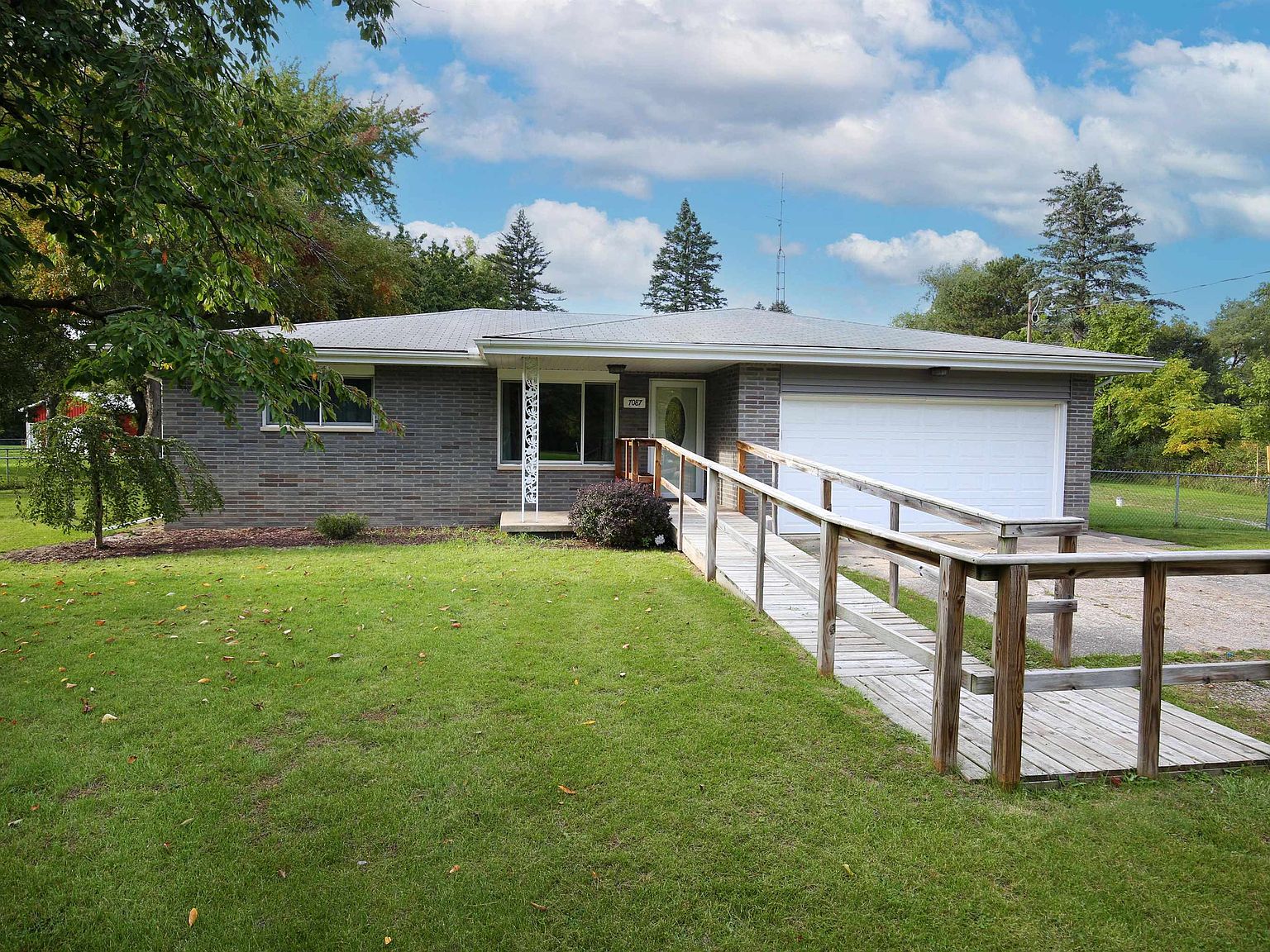 7087 Perry Rd, Grand Blanc, MI 48439 Zillow