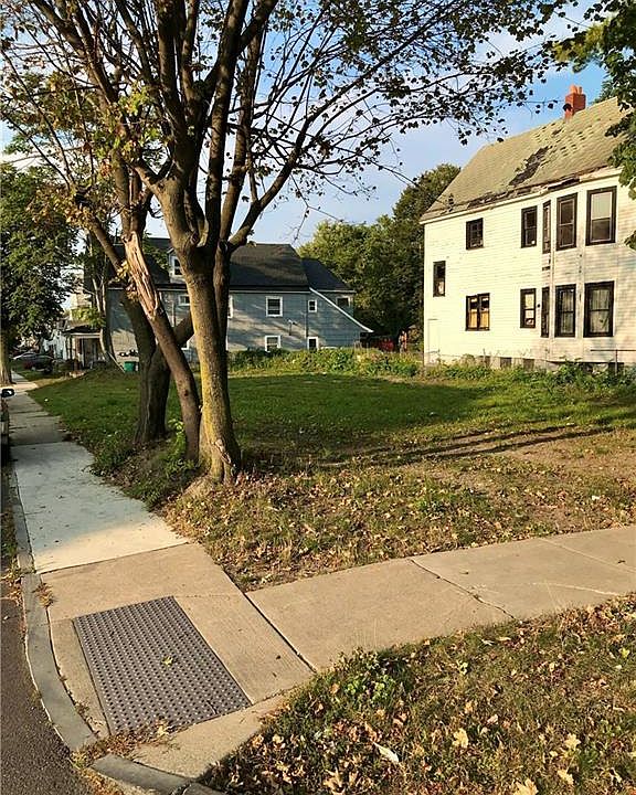 2nd image of 380 Doat St