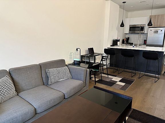 5th image of 1325 Herkimer St #306