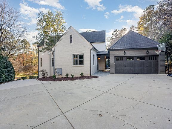 4th image of 3319 Milton Rd