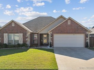 1360 W Ross Ave, Sapulpa, OK 74066