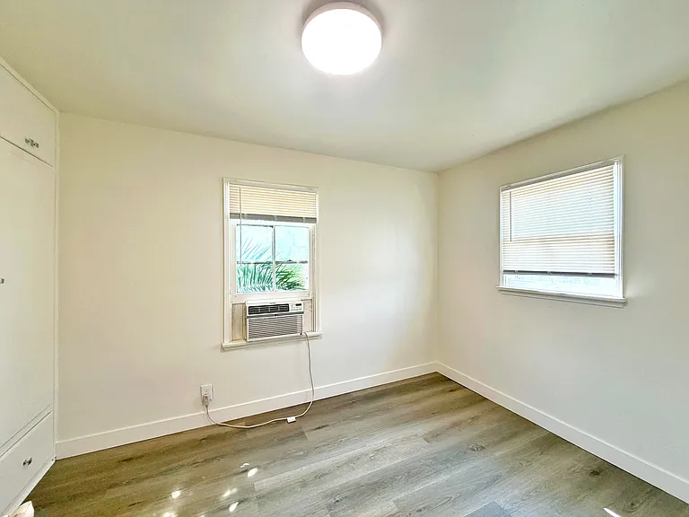 5323 Alessandro Ave — Photo 10