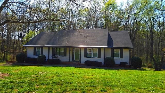 1st image of 2890 Bruckner Blvd