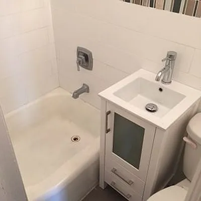 Rented by Reliance Realty Partners LLC  | media 9