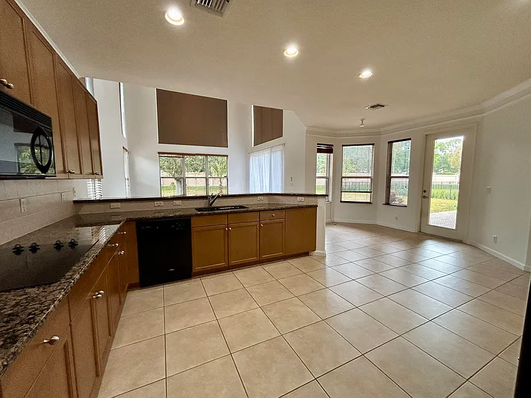 9249 Pineville Dr — Photo 7