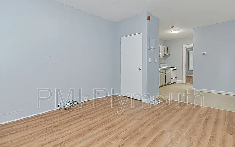 1 bed, 700 sqft, $1,900 — Photo 4