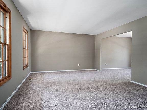 3rd image of 1706 Jeanette Ave