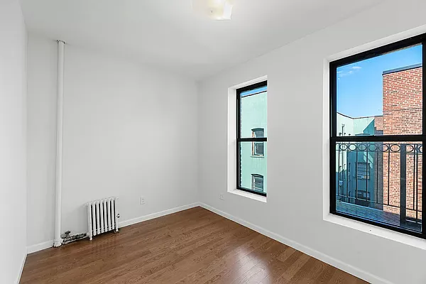 Rented by REAL New York | media 44