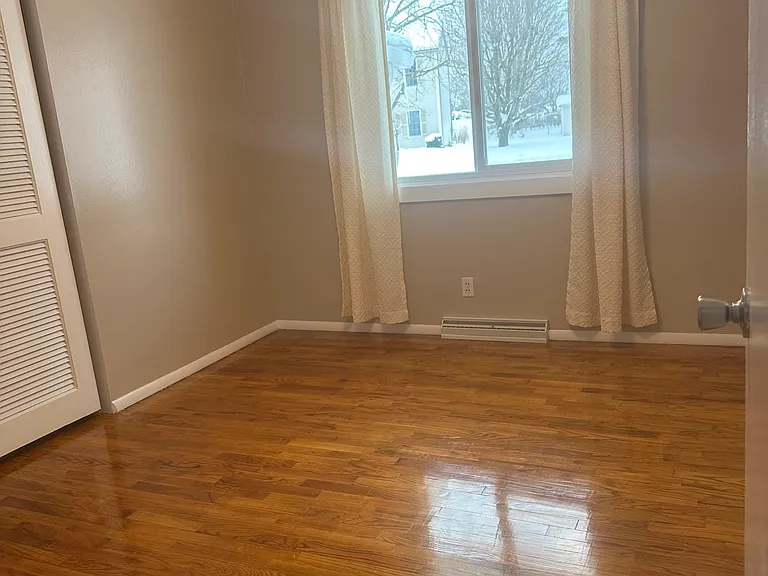 606 Lynn Dr — Photo 15