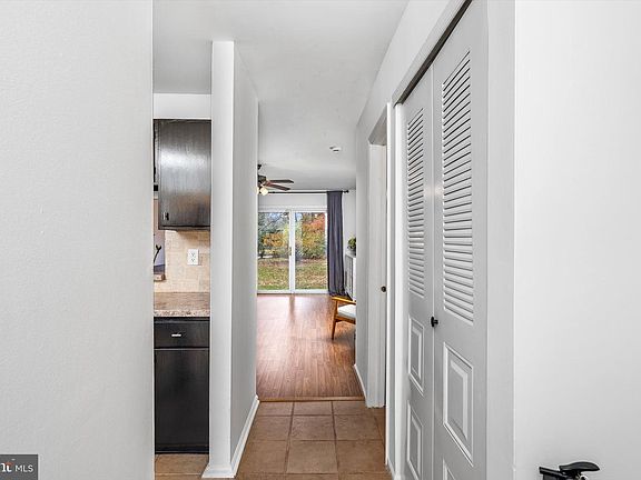3rd image of 84 Sycamore Ct