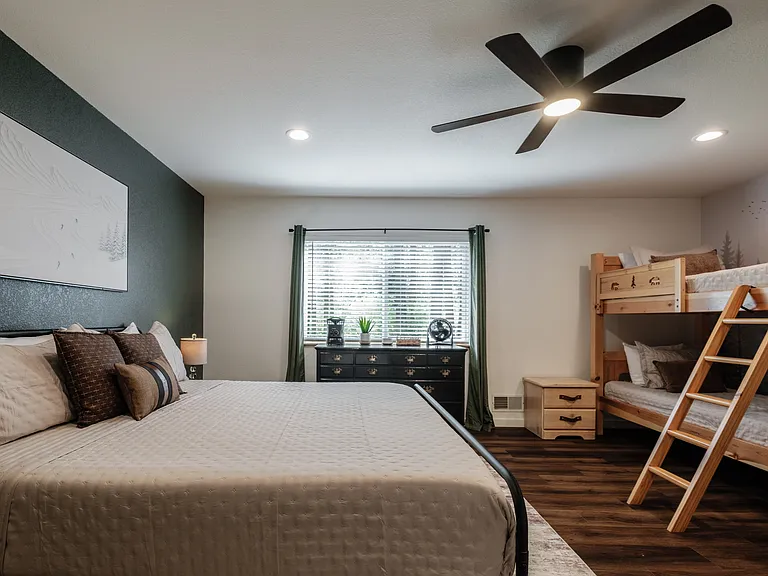 14296 Glacier View Dr — Photo 34