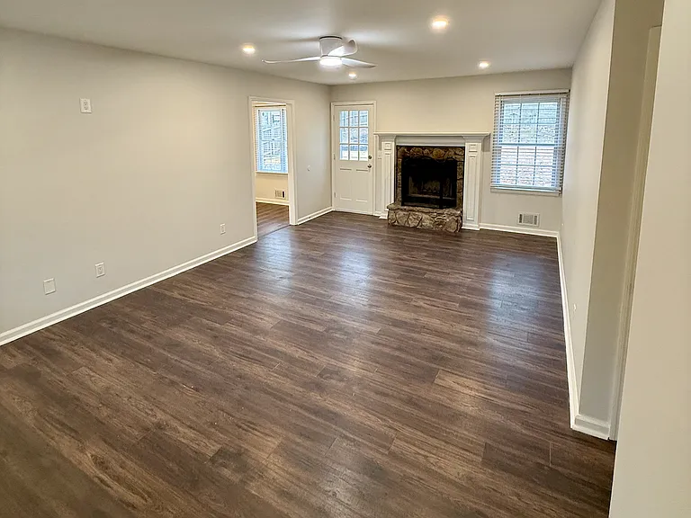 821 White Stag Ln — Photo 9