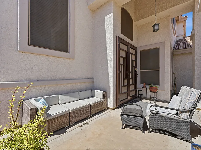 3239 E Isabella Ave — Photo 8