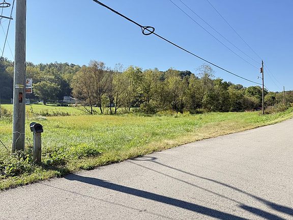 2nd image of 2404 Carver Rd