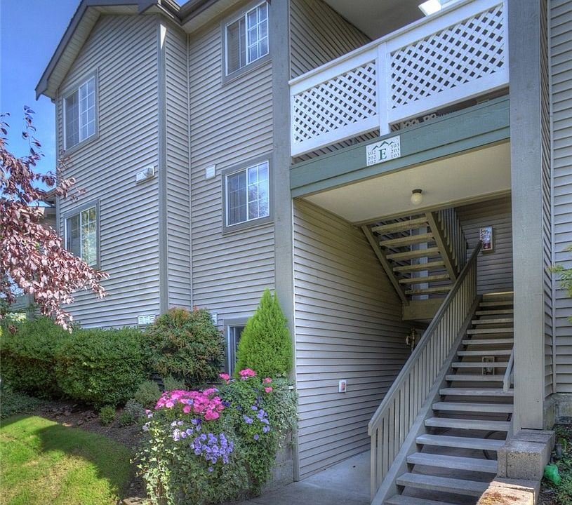 1st image of 250 NW Dogwood St APT E302