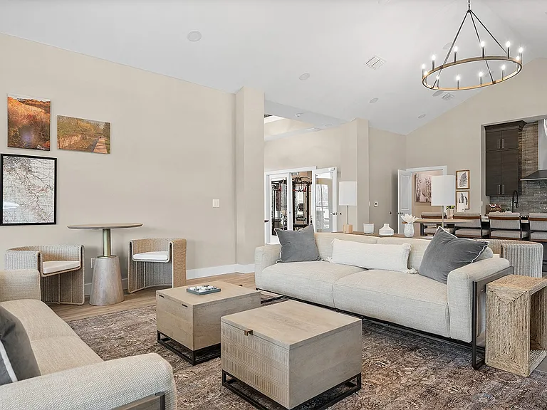 Riverwood Apartments — Photo 36