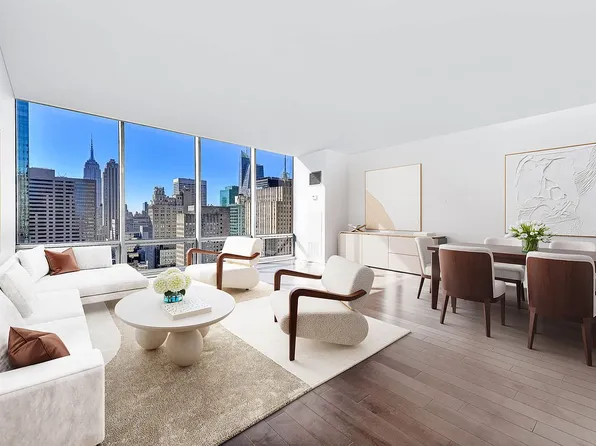 641 5th Ave #26F, New York, NY 10022