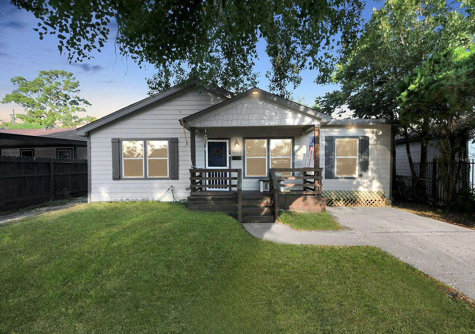 3 BR 2 BA Soluna Cottage — Photo 1