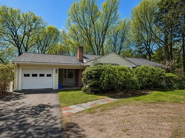 80 Adams St, Lexington, MA 02420