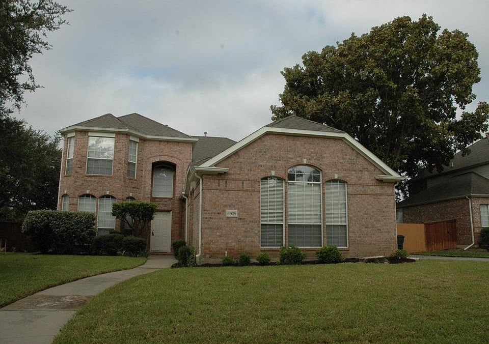 1st image of 6929 Twin Ponds Dr