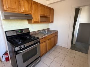 441 Grove St, Irvington, NJ 07111