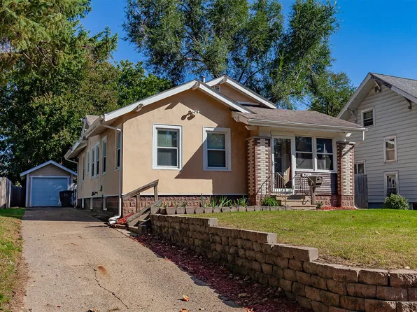 1715 York St, Des Moines, IA 50316