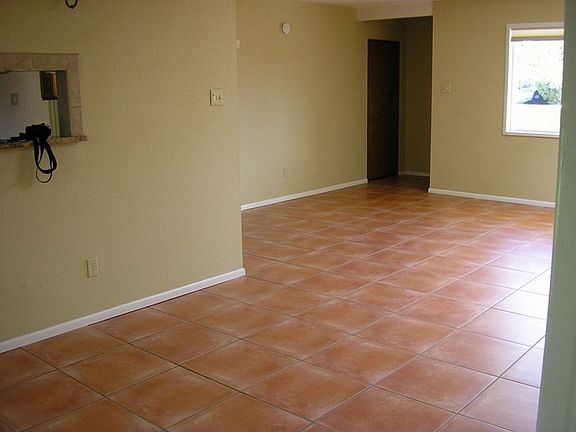 Dining Rm & Fam Rm