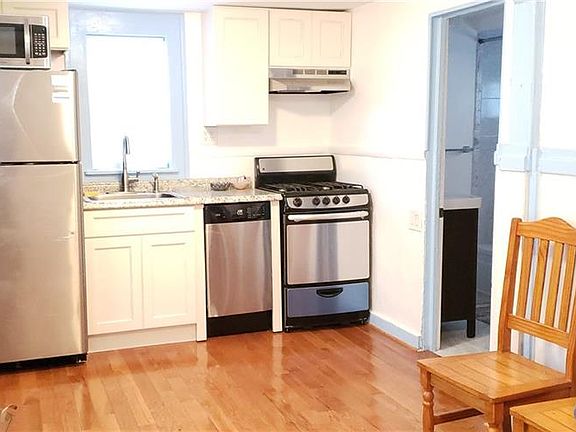 3rd image of 245 Alpine Way
