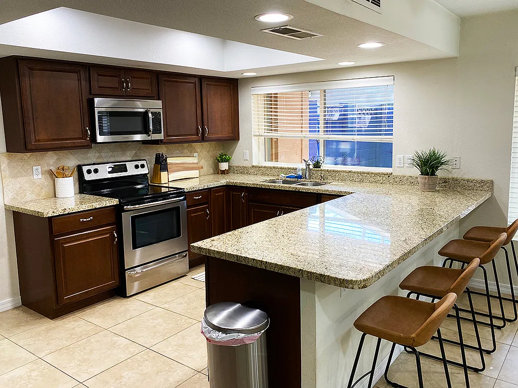3 bed, 1823 sqft, $4,000 — Photo 4