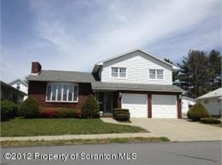 119 Drakes Ln, Old Forge, PA 18518