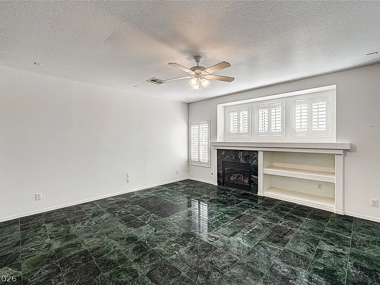 900 Royal Plum Ln — Photo 11