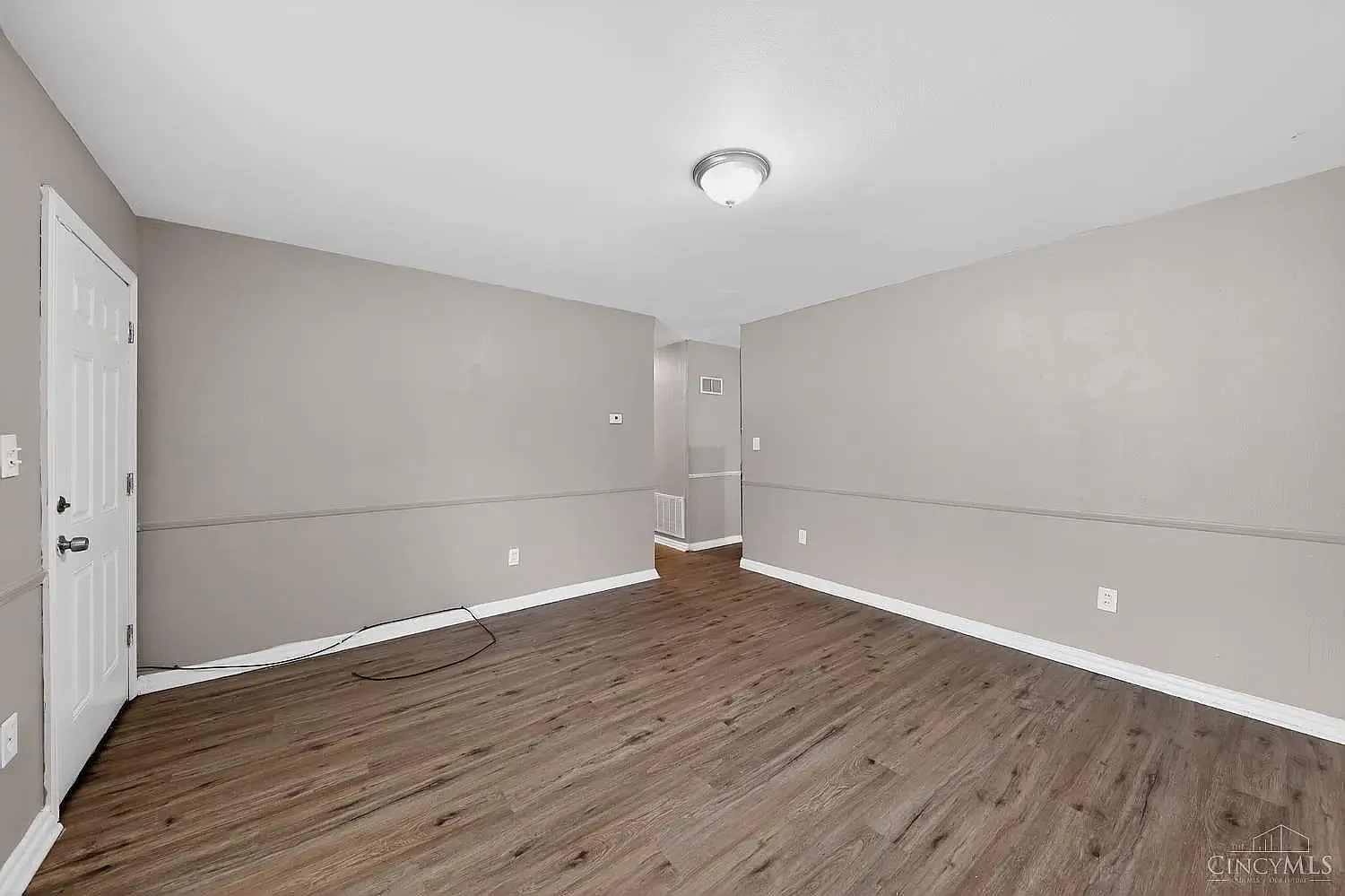4 bed, 1175 sqft, $2,000 — Photo 4