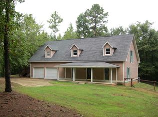 640 Ginn Lake Rd, Ellerslie, GA 31807