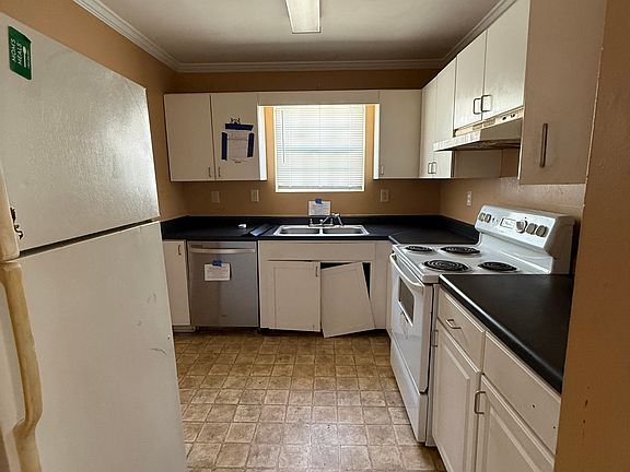 4th image of 1750 Bob White Ln SE
