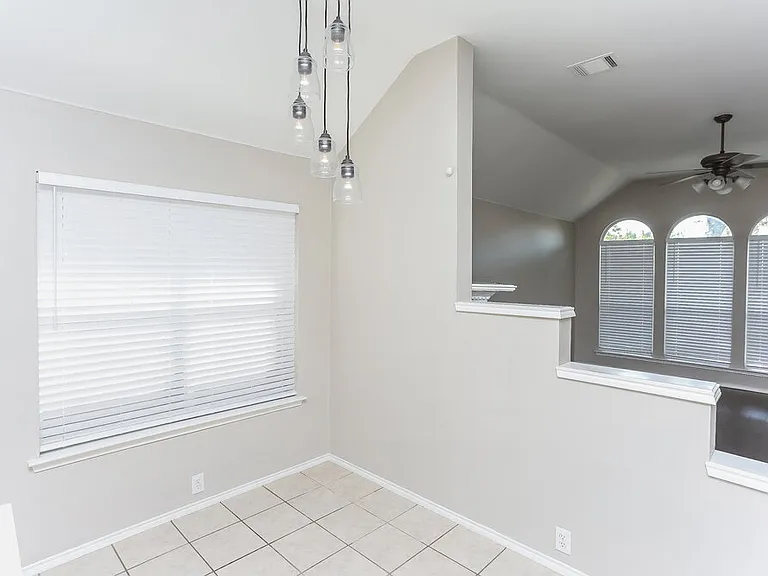 10201 Jessica St — Photo 6