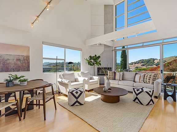 3rd image of 50 Cresta Dr #1
