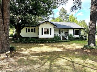291 E 7th St, Booneville, AR 72927