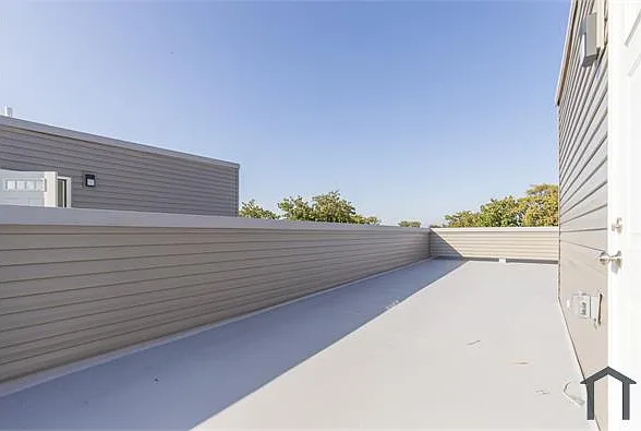 2410 W Master St #2 — Photo 9