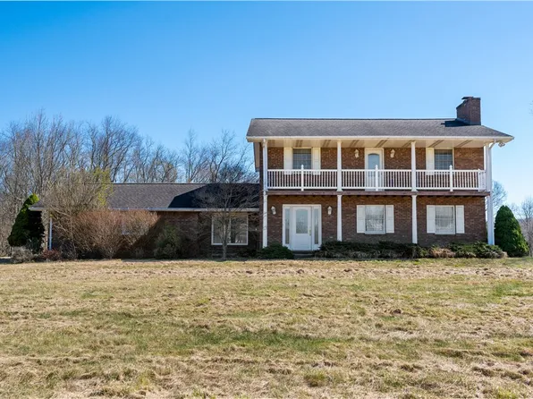 88 Broad St, Marianna, PA 15345