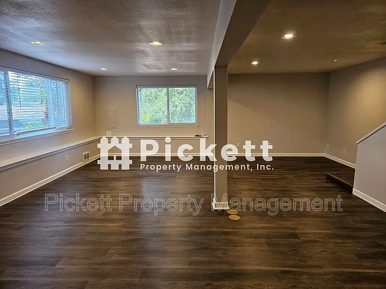 290 Tahuyeh Pl W — Photo 12