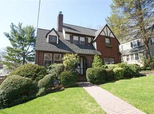 18 Sunset Ter, Maplewood, NJ 07040