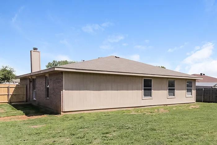 2111 Dandelion Dr — Photo 16