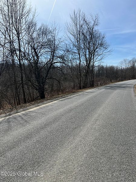 2nd image of L40.3 Middle Road
