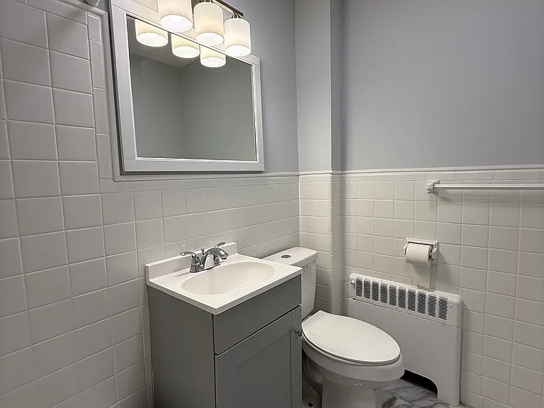 1001 Fanshawe St #1 — Photo 6