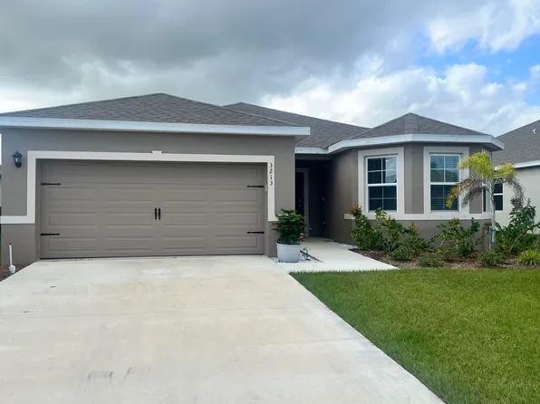3213 Trinity Cir, Fort Pierce, FL 34945