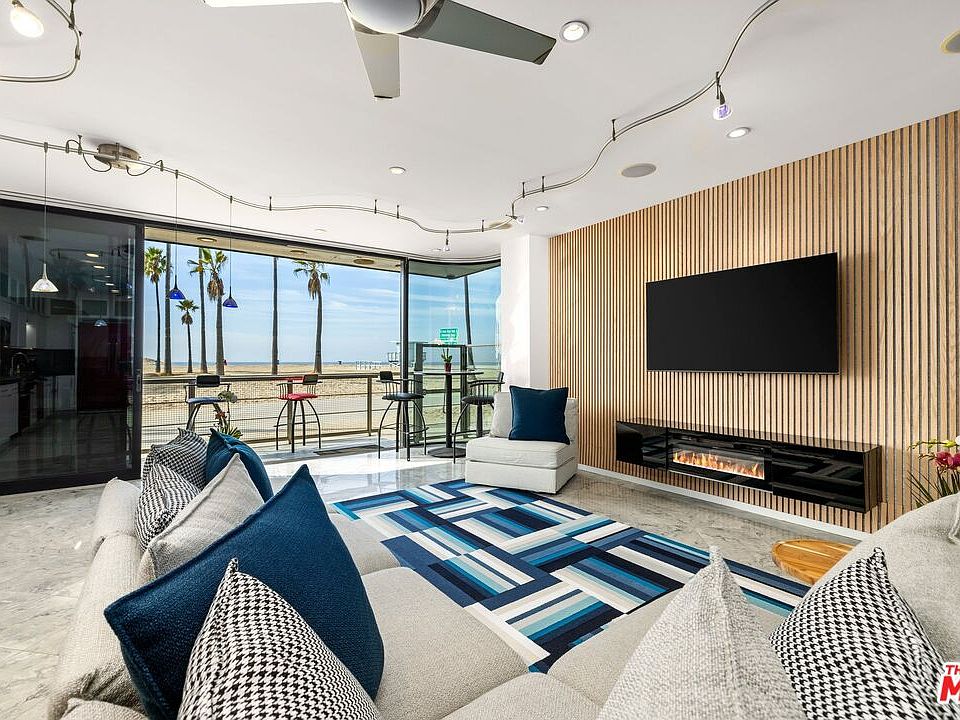 1st image of 3007 Ocean Front Walk