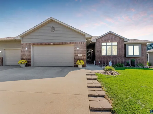 7517 W 15th St, Sioux Falls, SD 57106