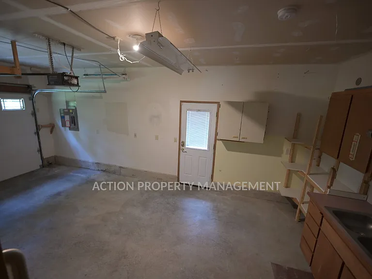 353 Madrona Way — Photo 16
