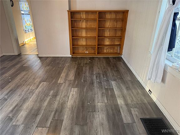 5th image of 25-27 Wadsworth St
